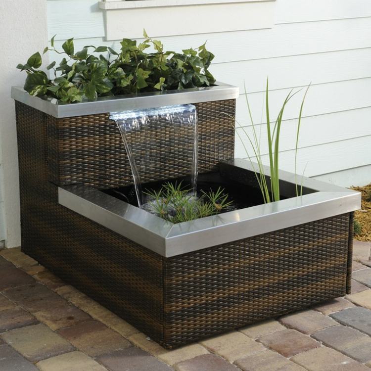 mini iaz balcon rattan design maro cascadă idee