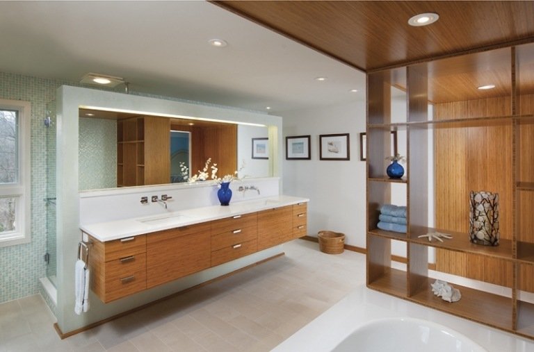 baie spațioasă, cu mobilier din bambus și ceramică albă Mobilier pentru baie din bambus -modern-mare-baie-spațioasă-alb-lavoar dublu