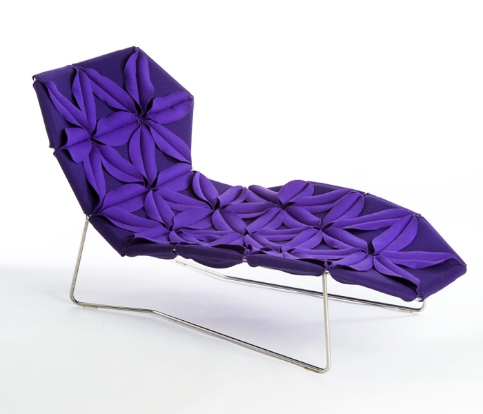 Modern-chaise-longue-violet-antibodi-Patricia-Urquiola