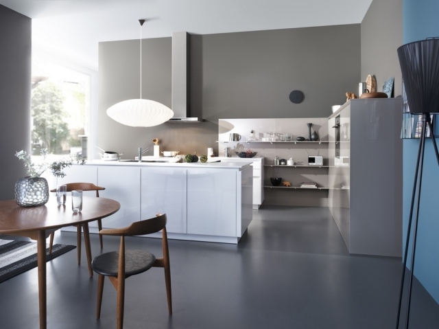 bucătărie din oțel inoxidabil cu lemn industrial elegant fler pendul alb deschis