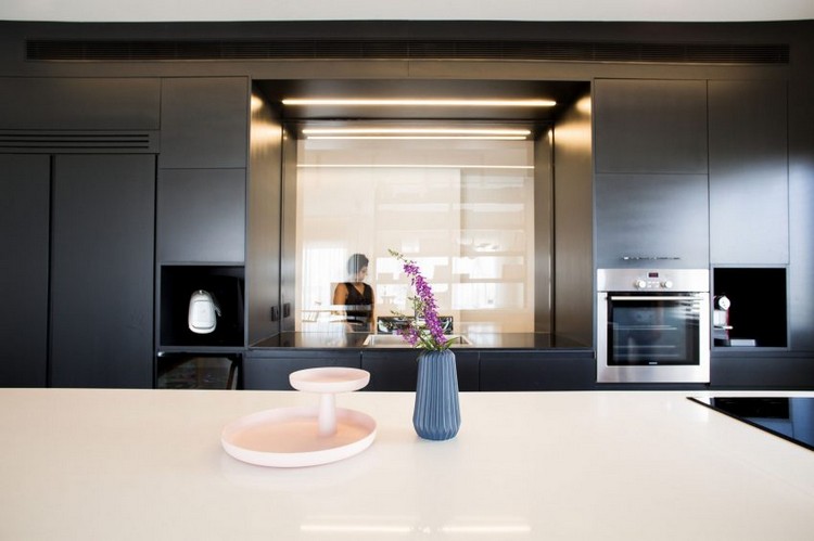 bucatarie-moderna-deschisa-bucatarie-montata-fara-maner-bucatarie-dulap