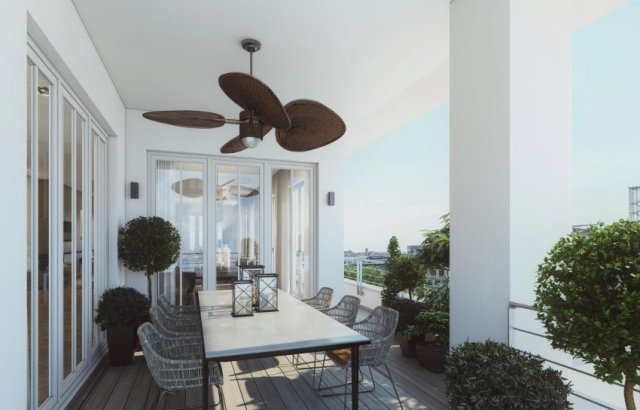 decorarea zonei de luat masa acoperită cu balcon tavanul plantat balcon-acoperit-zona-de-luat masa-decor-plante-ventilator-tavan