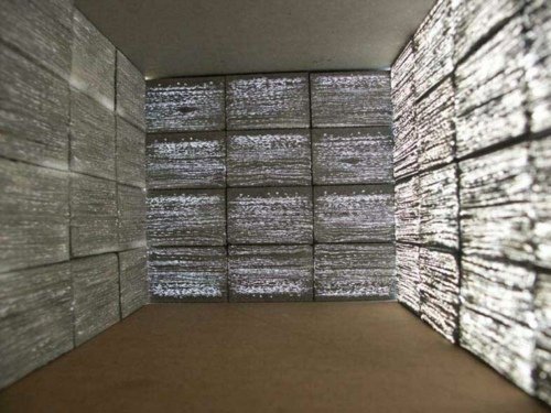 Mobilierul casei este iluminat cu beton-chic Mobilier pentru casă panouri din beton expus