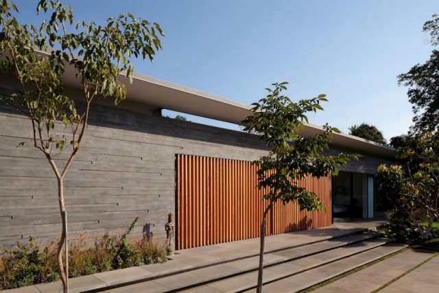 casă modernă unifamilială curte tel aviv lemn de piatră gri casa moderna curte tel aviv lemn de piatra gri
