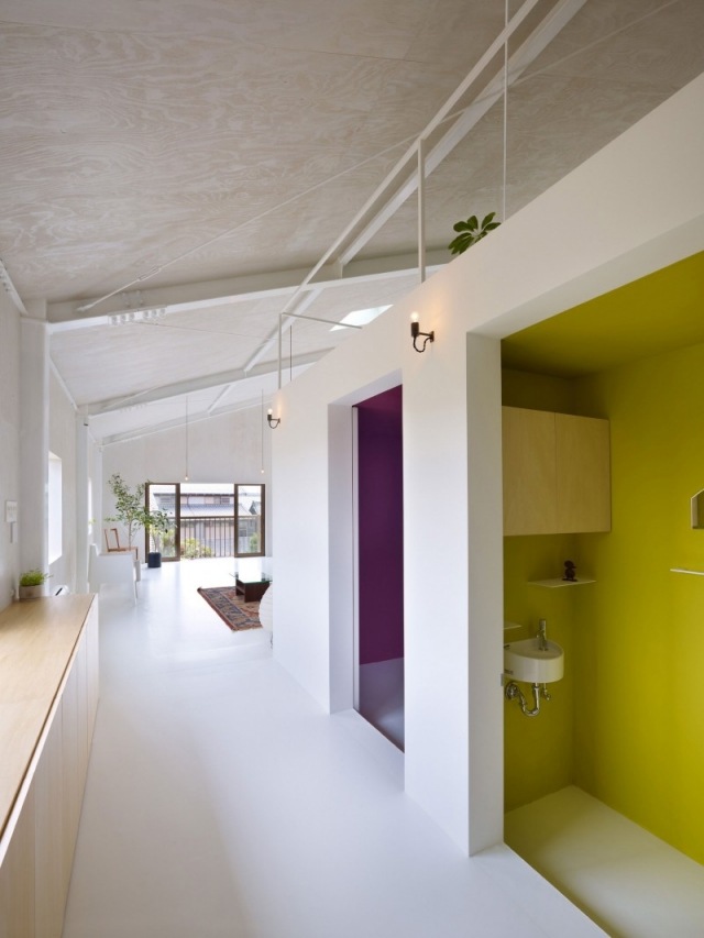 casa moderna plan etaj deschis perete galben clădire rezidențială modernă plan deschis etaj perete accent galben