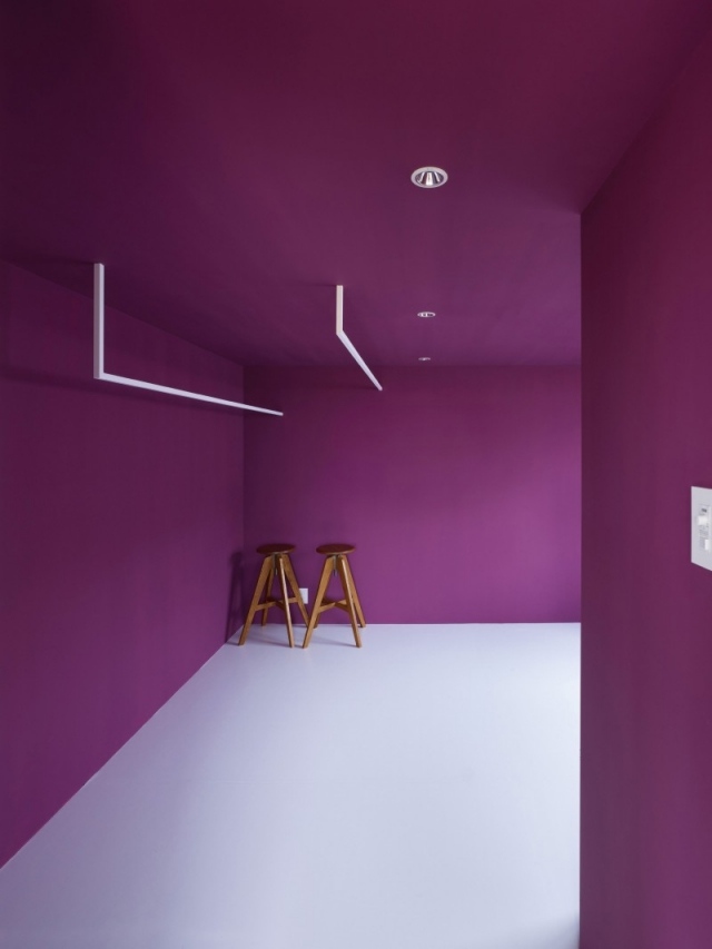 casa moderna perete mov plan minimalist deschis etaj Casă modernă în Japonia perete mov plan minimalist deschis