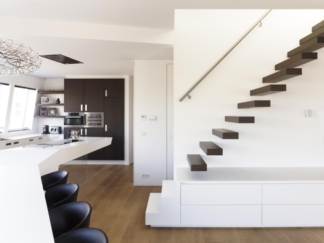 scari lemn inchis modern penthouse design himacscf scări din lemn de culoare închisă penthouse modern design by himacscf