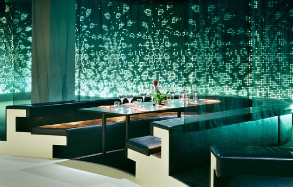 design interior restaurant pene de păun