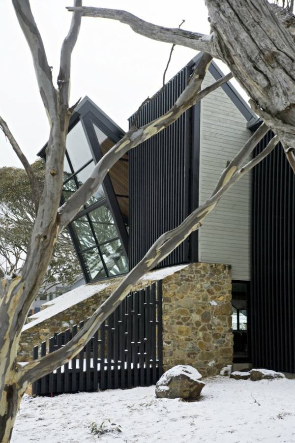 exterior casa moderna din piatra casa-exterioara-moderna-din-piatra