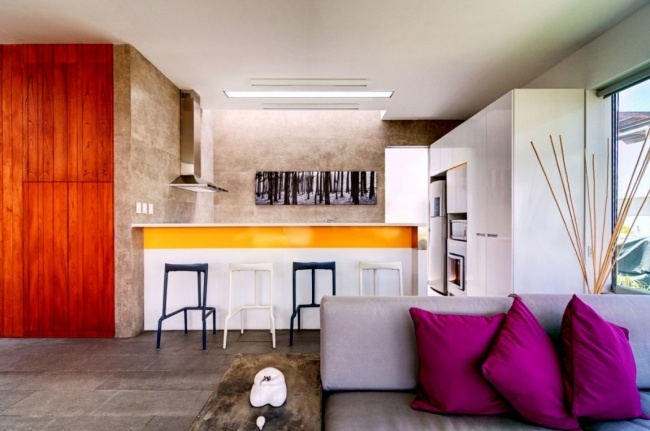 perne violete casa seta casa de designer cu terasa pe acoperis