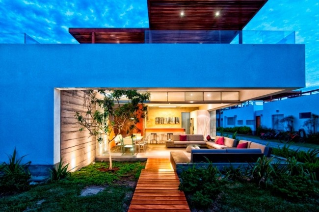 zona deschisa seara casa seta casa de designer cu terasa pe acoperis