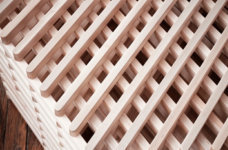 Dacă lemnul este despărțit, se creează un model destul de încrucișat mobilier-lemn-cruce-design-luminos-optic-natural