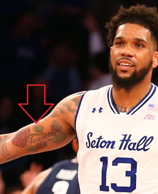 Myles Powell dešinė vidinė bicepso tatuiruotė