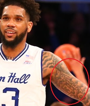 Myles Powell kairės bicepso vidinių rankų tatuiruotė