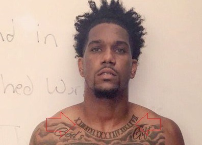 Myles Powell kaklo romėniška skaitinė tatuiruotė