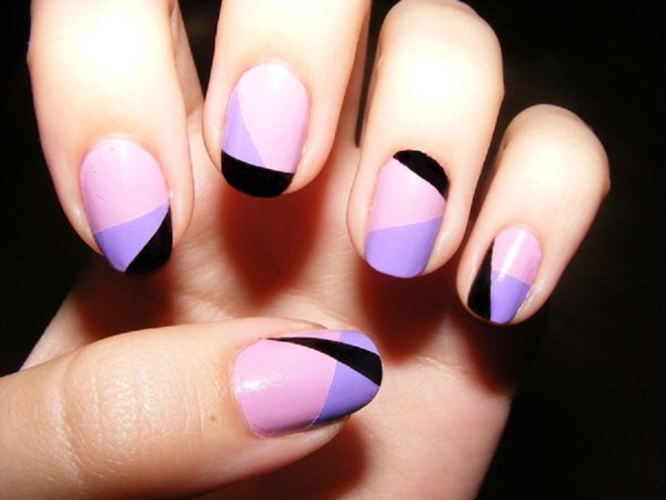 Unghiile în culorile roz, violet și negru - ușor de făcut singuri Unghii-Manichiură-Model-Geometric-Nail-Art-Violet-Negru