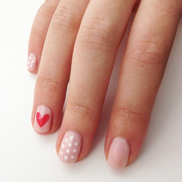 Design ac pentru redenumirea punctelor mici și a motivului inimii Nail-art-design-nail-design-Ziua Îndrăgostiților-cu-inimi