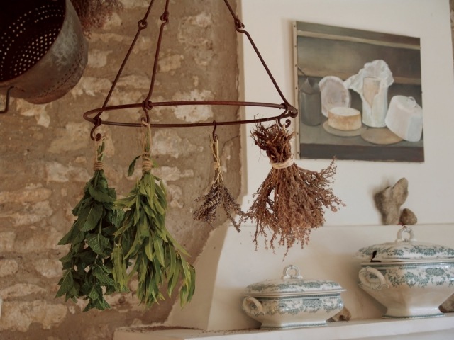 Curățarea condimentelor pentru uscare atârnă ideile de decor Curățarea gospodăriei Lăsați condimentele să se usuce