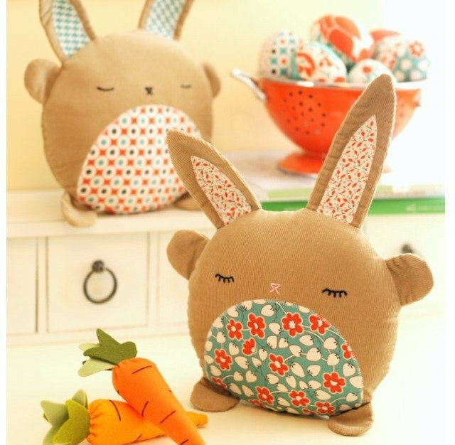 iepurași de Paște super amuzanți rămășițe de țesătură rapid Iepurașii de Paște pot coase rapid o față originală