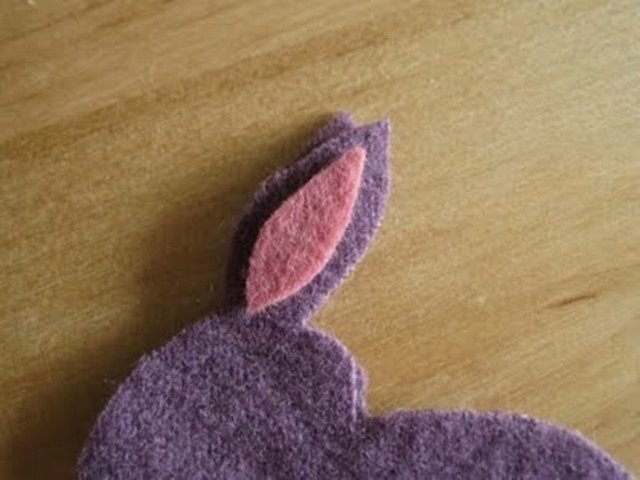 Iepurașii cu animale cudly coase urechi simțit urechile animalelor de peluză au simțit pasul 2