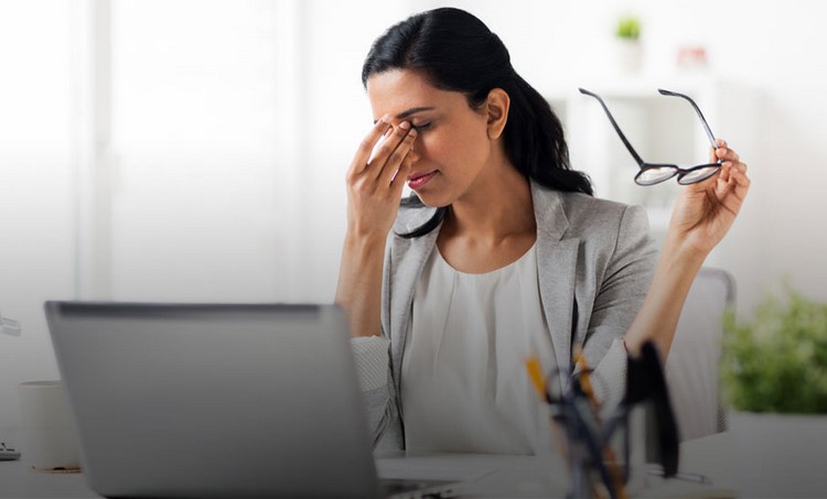 A scăpa de atingerea feței este important