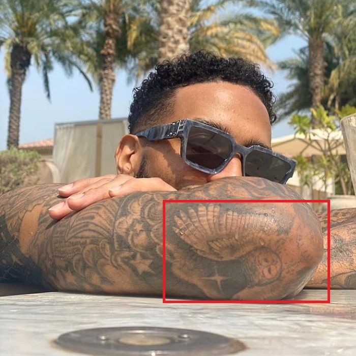 Odell Beckham Jr-Leteća sova-tetovaža