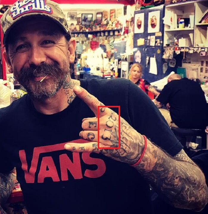 2013-tatouage-oliver-peck