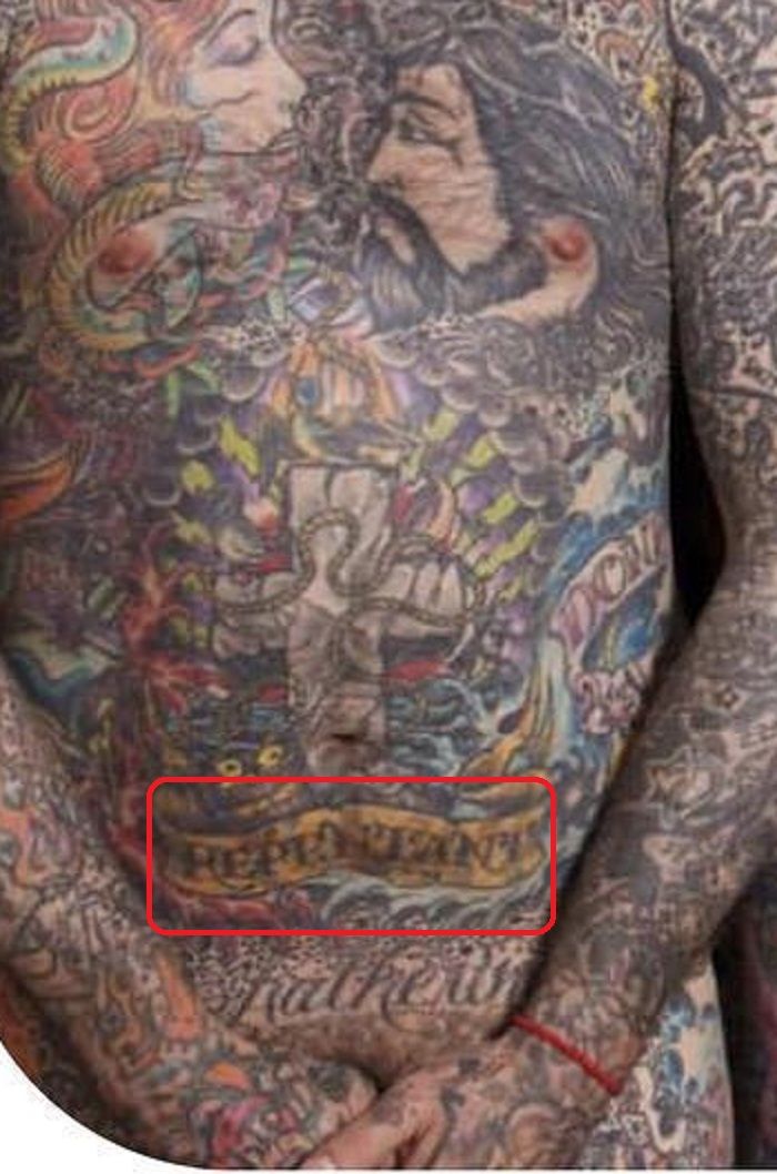 tatouage d'estomac-oliver peck-tatouage