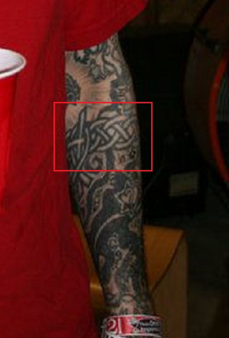 bras gauche d'oliver tatouage picorer