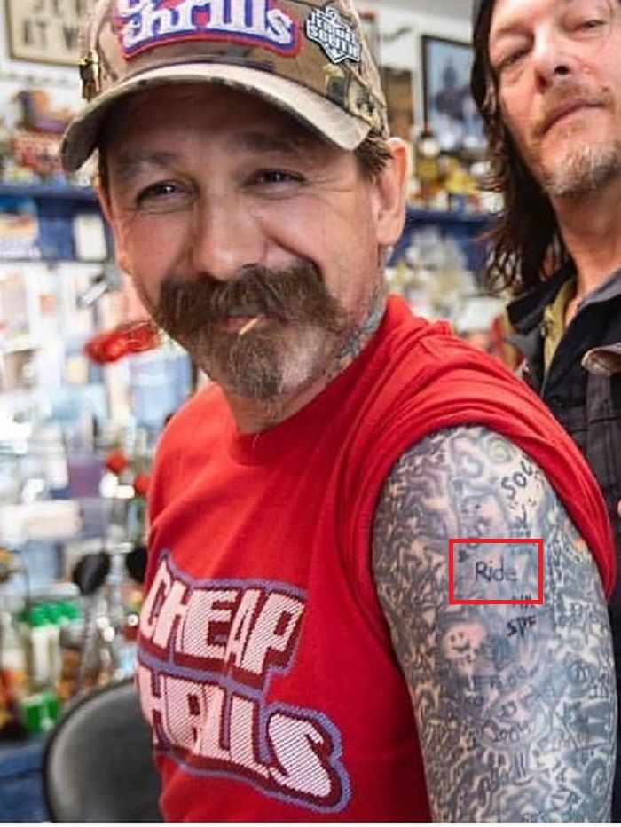 Tatouage d'Oliver Peck