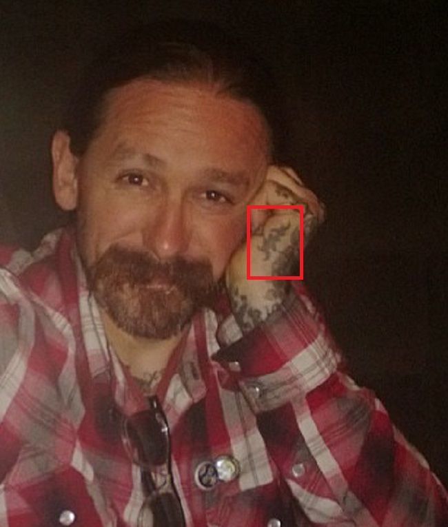 tatouage main gauche oliver peck