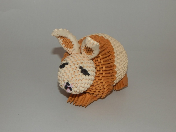 Origami modular realizat din bucăți mici de hârtie care sunt împreună origami iepure 3d idee modulară instrucțiuni avansate