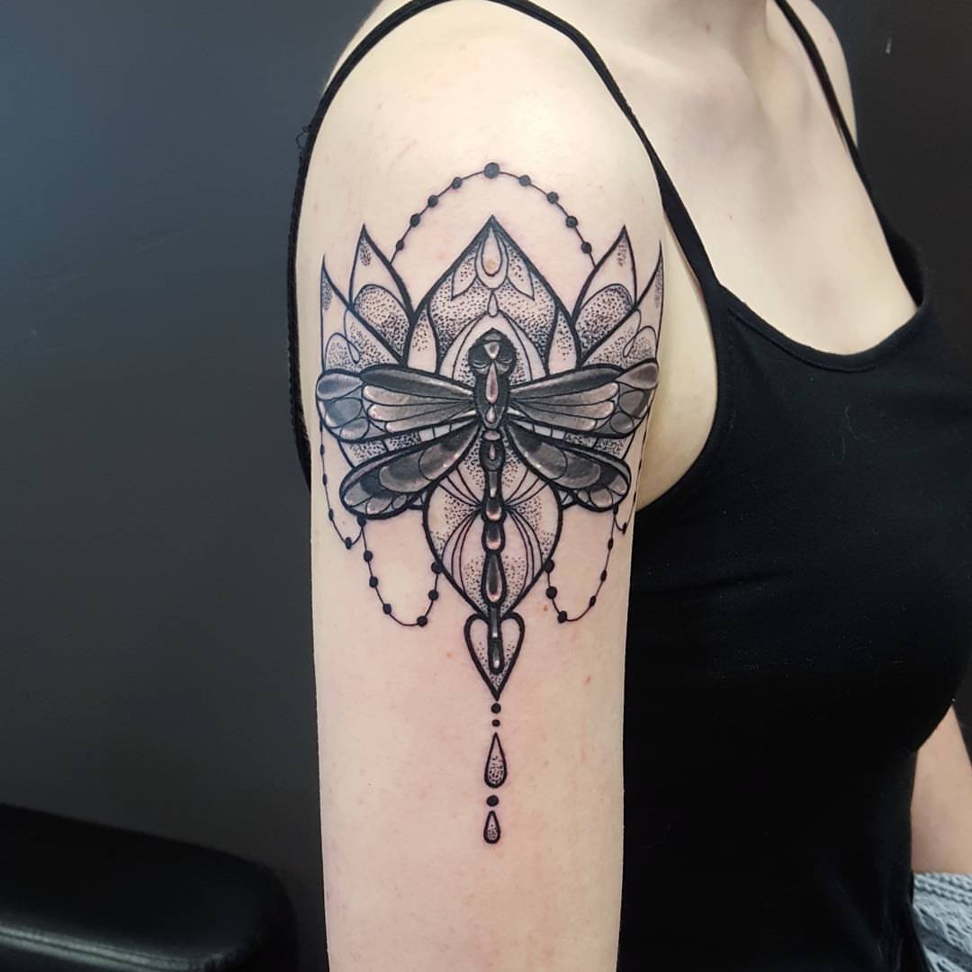 Design de tatuaj fluture Înțeles Idei de tatuaj de umăr