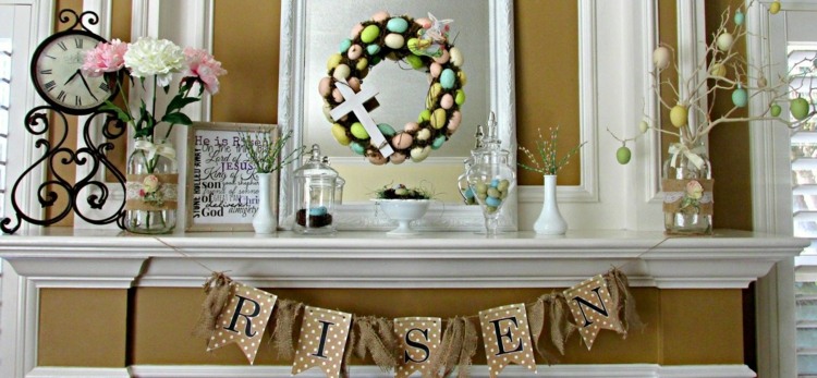 Decor de Paște pe șemineu coroană-idee-ghirlandă-bej-buchet de Paște
