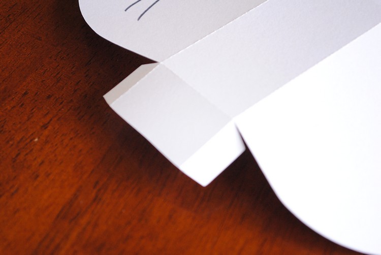 Îndoiți singur sacii de bomboane din carton Iepurașii de Paște fac din hârtie carton bonbontuete