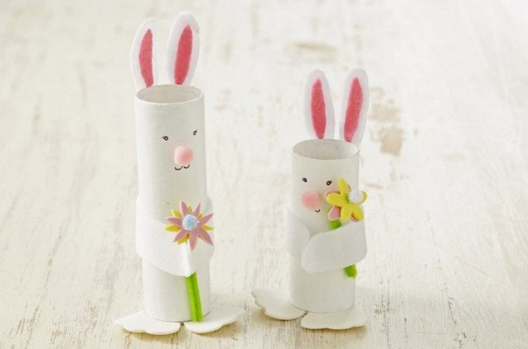 Iepurași din role de toaletă cu detalii din fetru Iepurași de Paște-hârtie-hârtie-toaletă-role-fetru-detalii-figuri