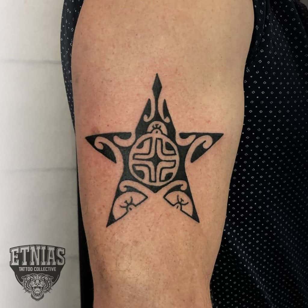 Tatuagens de estrelas, tatuagem salva, 25