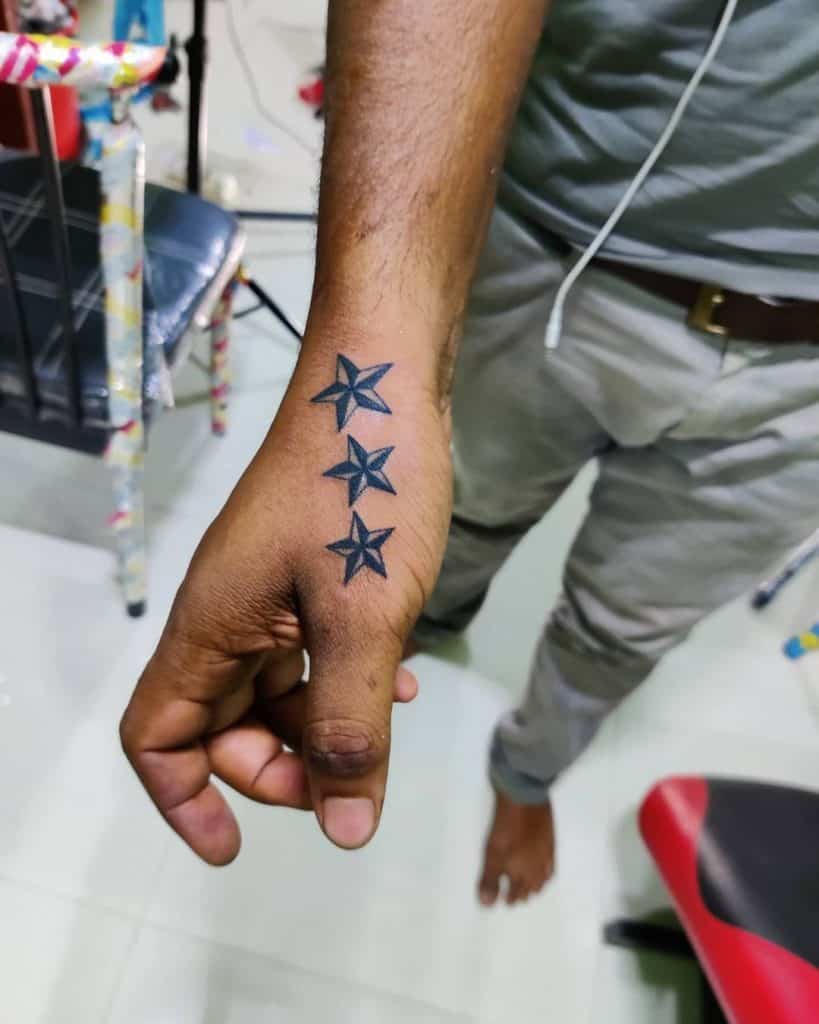 Tatuagens de estrelas, tatuagem salva, 30