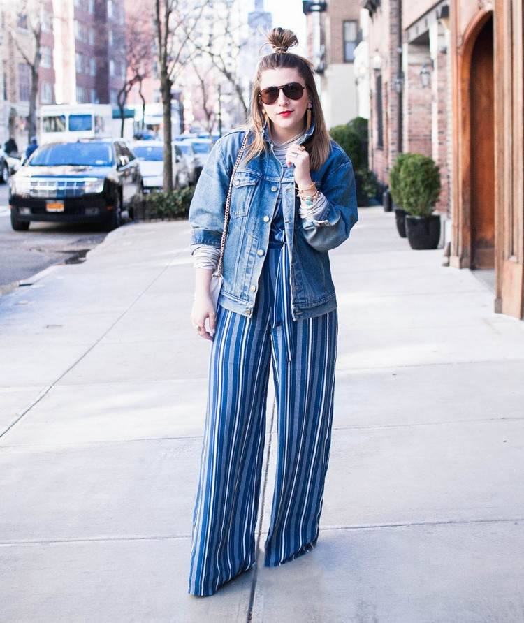 Tendințele pantalonilor 2021 combină jacheta din denim supradimensionată