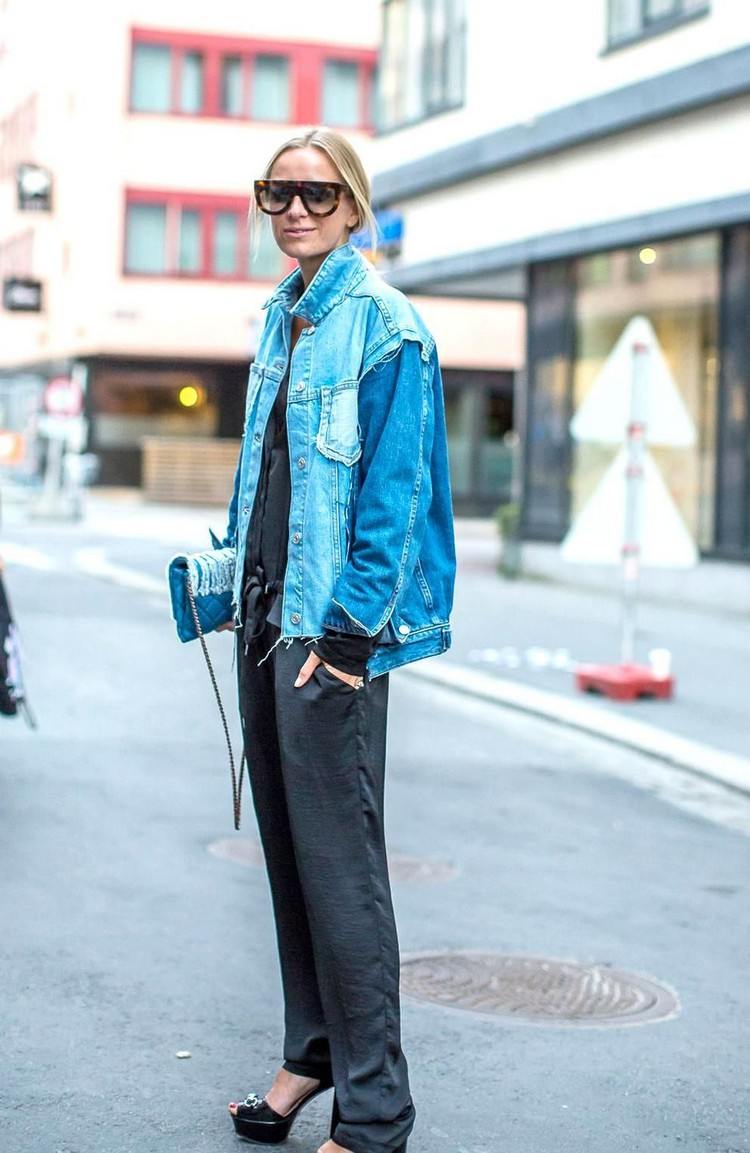 Geaca din denim supradimensionat combina pantaloni tinuta primavara