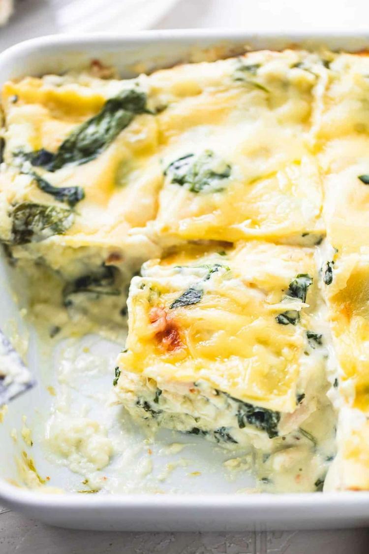Lasagna cu spanac și rețetă de sos de paste cu conținut scăzut de calorii