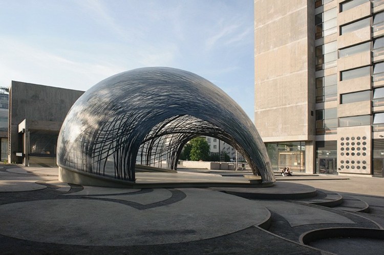 pavilion de carbon natural de inspirație arhitectură cu bule de pânză de păianjen