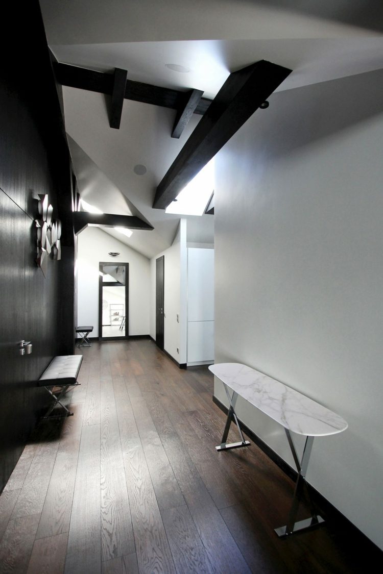 Design simplu pentru hol, cu o masă laterală din marmură masă laterală hol parchet bancă piele design penthouse