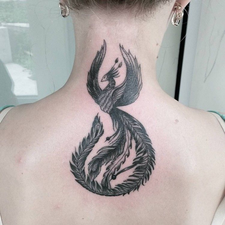 Phoenix tatuaje design tatuaje foc pasăre mitologie femeie alb-negru plasare gât spate