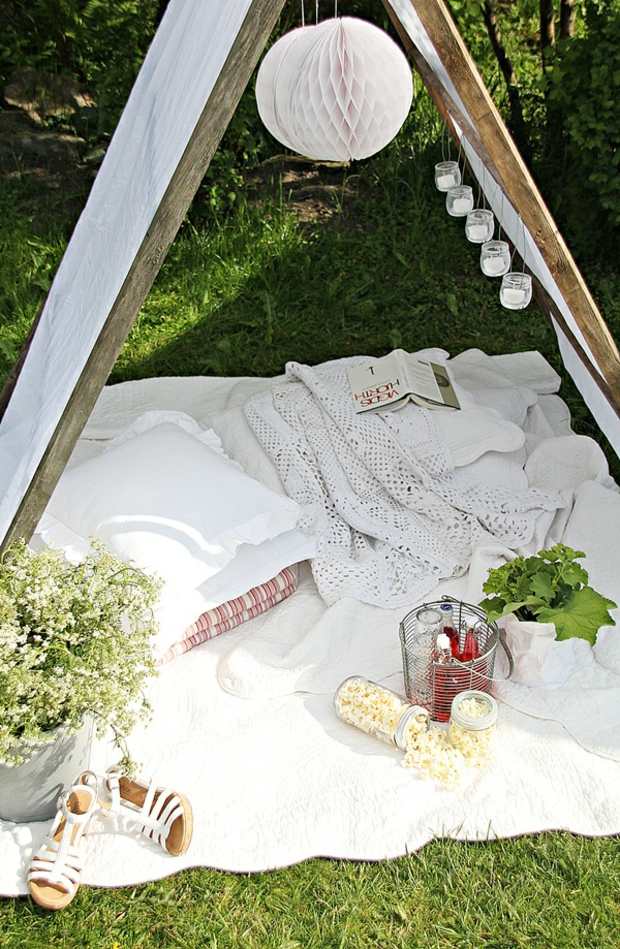 Cort de grădină de picnic felinare romantice de tavan romantice starea de tavan felinare idee frumoasă