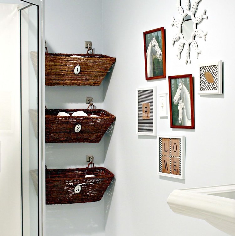 Idei pentru depozitare - coșuri de răchită ca spațiu de decorare și depozitare idei-depozitare-cosuri-perete-agatat-perete-decor-alb