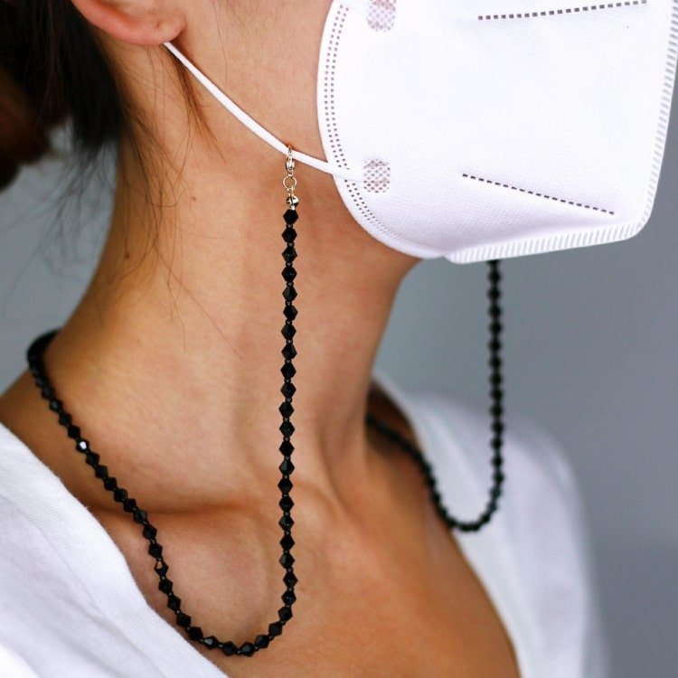 Lanț discret pentru protecția gurii în negru cu perle sclipitoare