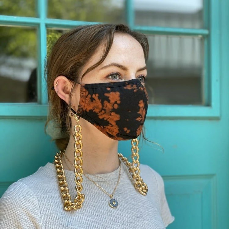 Folosiți lanțul de declarații pentru a atașa masca de față