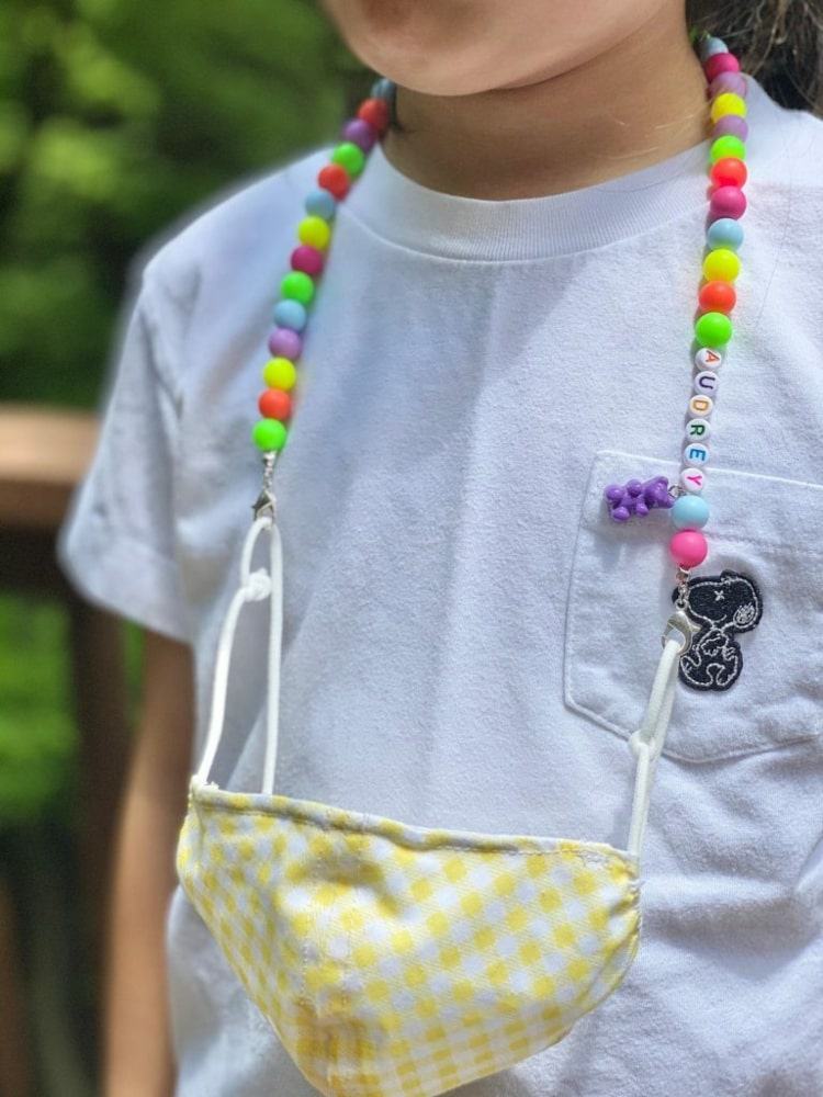 Realizați lanțuri de mască pentru copii pentru purtarea motivată a măștii