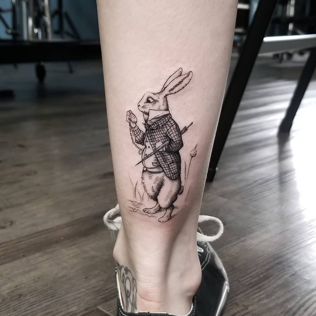 Krepka marčevska tetovaža zajca za ženske